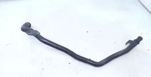 Volkswagen PASSAT B6 Engine coolant pipe/hose 5N0121070F