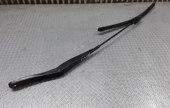 Opel Astra H Windshield/front glass wiper blade 13111220LH