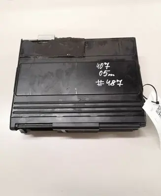 Peugeot 407 CD/DVD changer PU2590A 9647427980 CAA397
