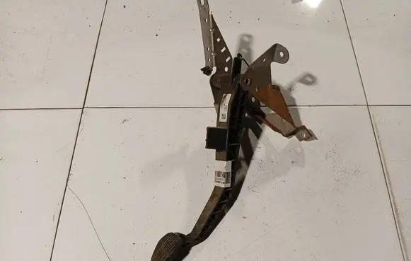 Ford C-MAX I Brake pedal 
