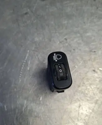 Volkswagen Crafter Headlight level height control switch 9065440131 32200105