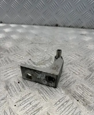 Volkswagen Transporter - Caravelle T6 Front door upper hinge 7E0831401B