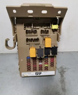 Subaru Forester SK Fuse module 82201SJ900