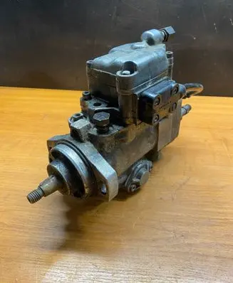 Opel Omega B2 Fuel injection high pressure pump 0460406994 833655 2244966