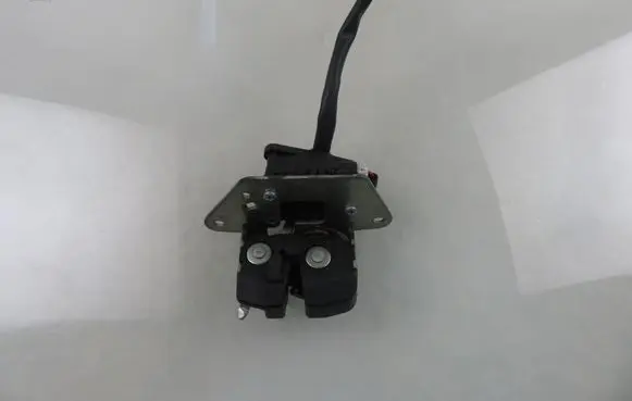 Tailgate/trunk/boot lock/catch/latch