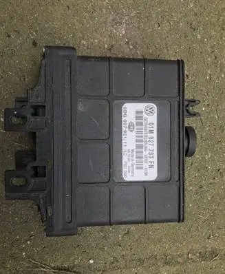 Skoda Octavia Mk1 (1U) Gearbox control unit/module 01M927733FN