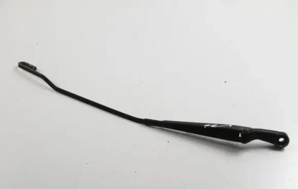 Volkswagen PASSAT B5 Front wiper blade arm 3B1955410