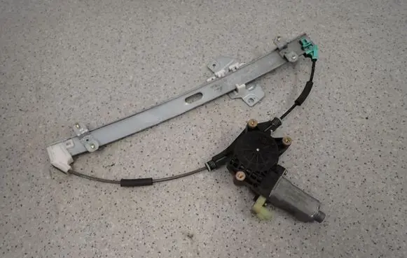 KIA Rio Front door window regulator with motor