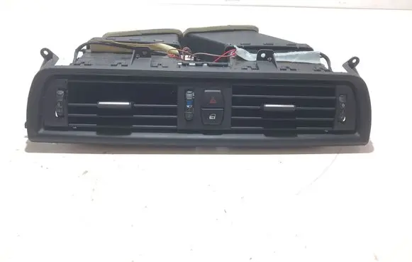 BMW 5 F10 F11 Dash center air vent grill 16828110