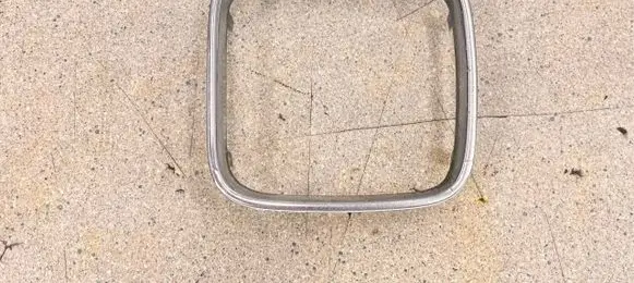 BMW 5 E34 Front bumper upper radiator grill 1973897 51131973897