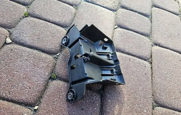 Opel Grandland X Other engine bay part 9814736280