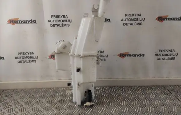 KIA Sportage Windshield washer fluid reservoir/tank 98610F1900