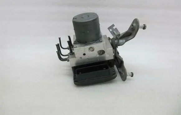 Mercedes-Benz E W211 ABS Pump A2114311312