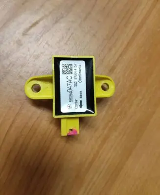 Chrysler Town & Country V Airbag deployment crash/impact sensor 56054047AC 5WK44157