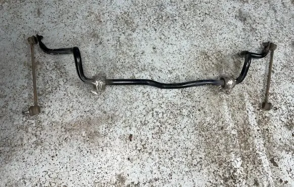 Hyundai Santa Fe Front anti-roll bar/sway bar 548102W000