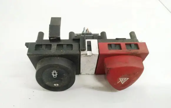 Renault Megane II Hazard light switch 88040002