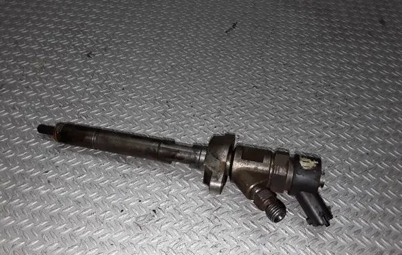 Peugeot 207 Fuel injector 0445110239