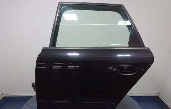 Seat Exeo (3R) Rear door