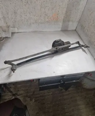 Opel Movano A Front wiper linkage and motor 