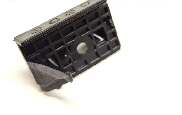 Tesla Model 3 Fender mounting bracket