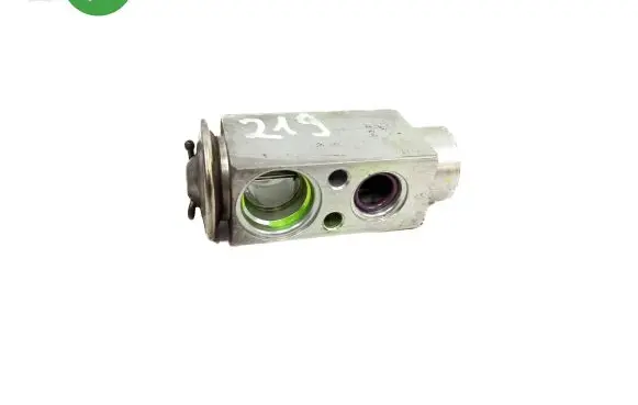 Mercedes-Benz CLS C219 Air conditioning (A/C) expansion valve 2308300184 25501 7015087