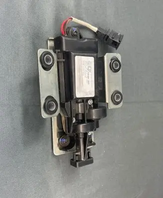 Bentley Bentayga Seat belt adjustment motor 4H0857833 B1239745
