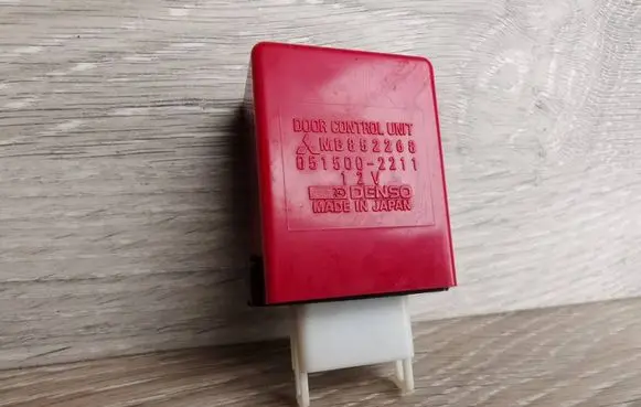Mitsubishi Colt Door control unit/module MB852268