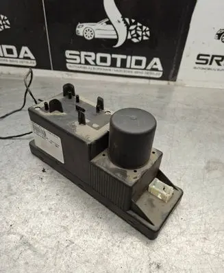 Mercedes-Benz E W210 Door central lock control unit/module 2108001448 0132006360