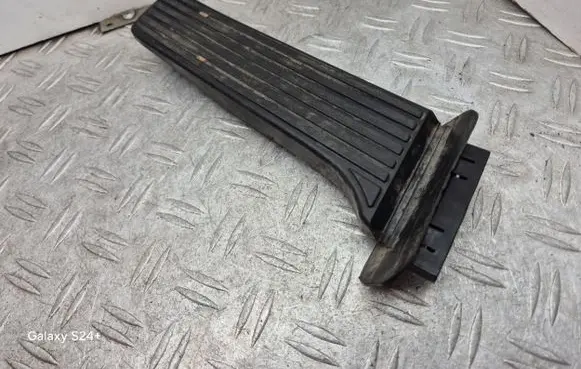 Lexus GS 300 350 430 450H Accelerator throttle pedal