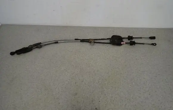 Toyota Yaris Gear shift cable linkage 