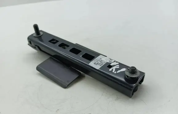 Ford C-MAX II Seat belt adjustment rail 616773300 65734
