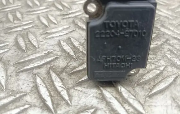 Toyota Corolla Verso AR10 Mass air flow meter 2220427010