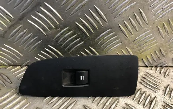 BMW 1 E81 E87 Electric window control switch 6935534 6970247