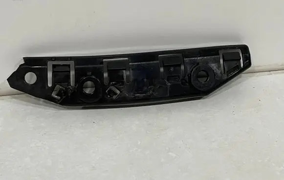 Tesla Model 3 Front bumper mounting bracket 108418100E