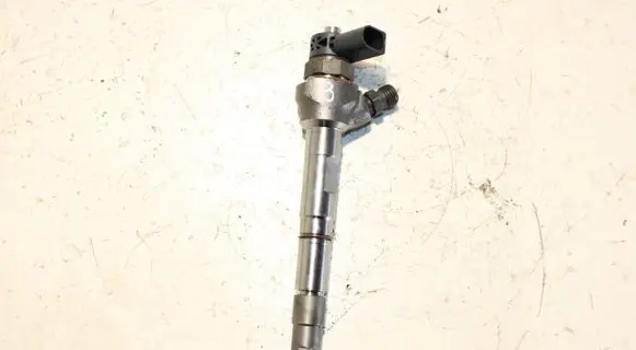 Audi A4 S4 B9 8W Fuel injector 04L130277AE 0445110471