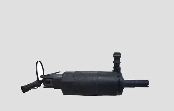 Volvo S40 Windscreen/windshield washer pump