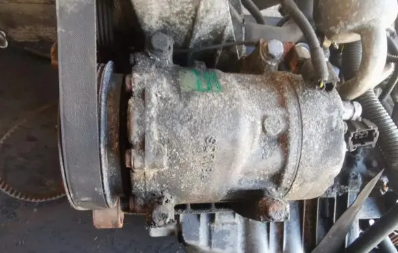 Volvo S40, V40 Air conditioning (A/C) compressor (pump)