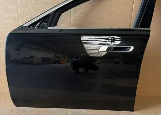 BMW 7 G70 Front door 