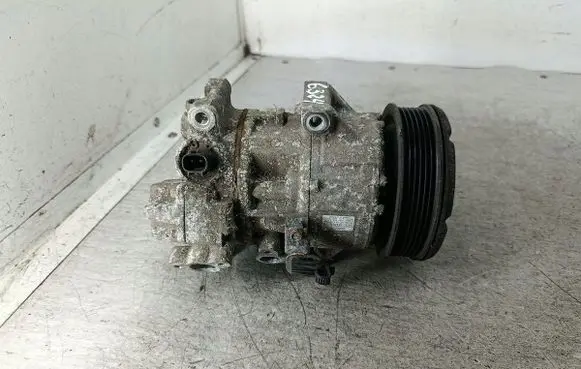 Toyota Avensis T250 Air conditioning (A/C) compressor (pump) 4472209245DENSO