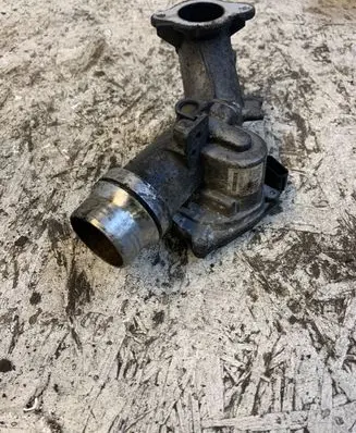 Nissan Juke I F15 Throttle valve 088130053
