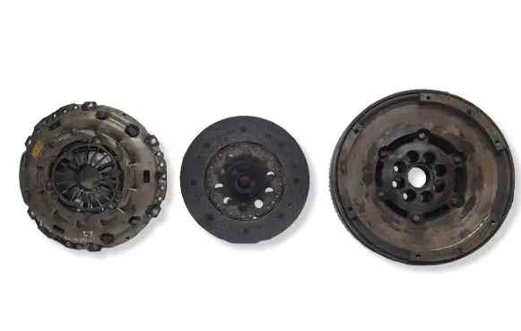 Mazda 6 Clutch set kit R2A116610B
