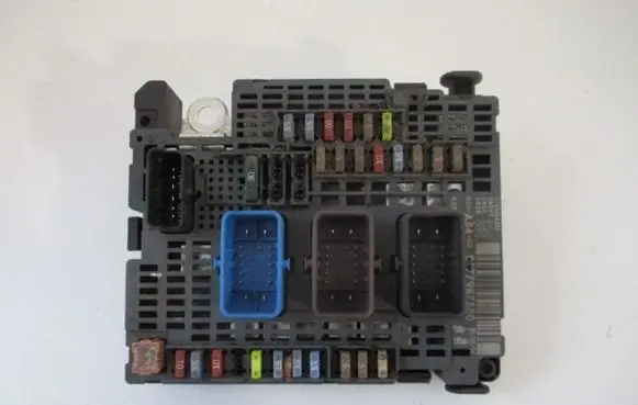 Citroen DS5 BSM Control unit 9677987580