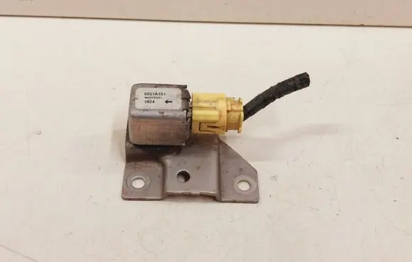 Peugeot iOn Airbag deployment crash/impact sensor 8651A151
