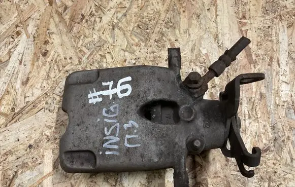 Opel Insignia A Rear brake caliper
