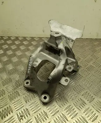 Audi A4 S4 B9 Engine mounting bracket 4M0199308CE