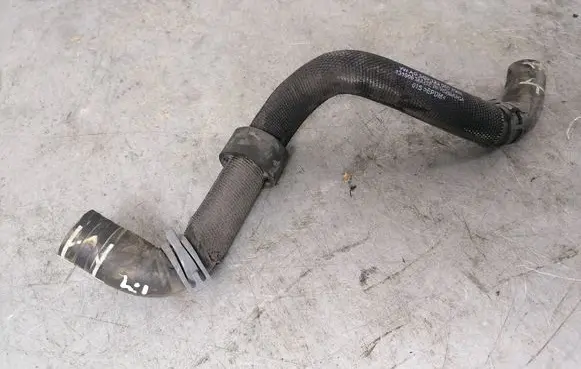 Volkswagen PASSAT B8 Engine coolant pipe/hose 5Q0122063