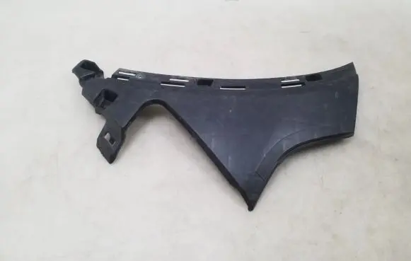 Mercedes-Benz GLC C253 Front bumper mounting bracket A2538857802