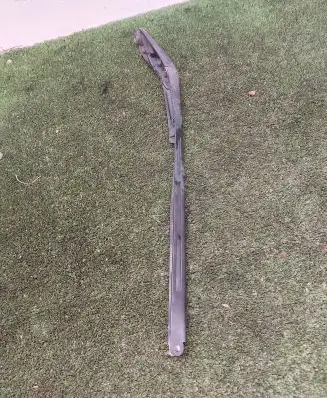 Audi A8 S8 D3 4E Front wiper blade arm 4E1955407C