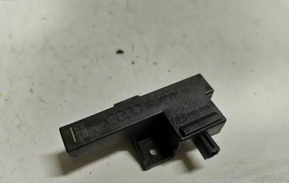 Keyless (KESSY) go control unit/module