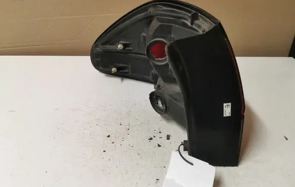 Mazda 626 Rear/tail lights 22061825